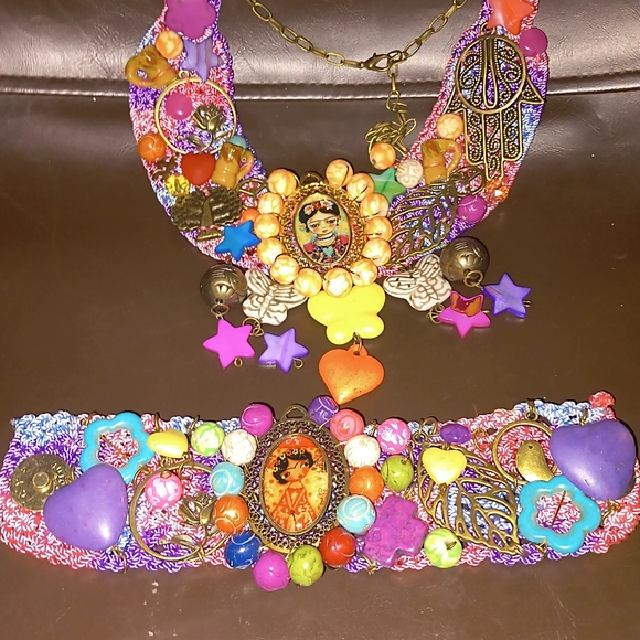 Necklace & Bracelet set. - Picture 4 of 5